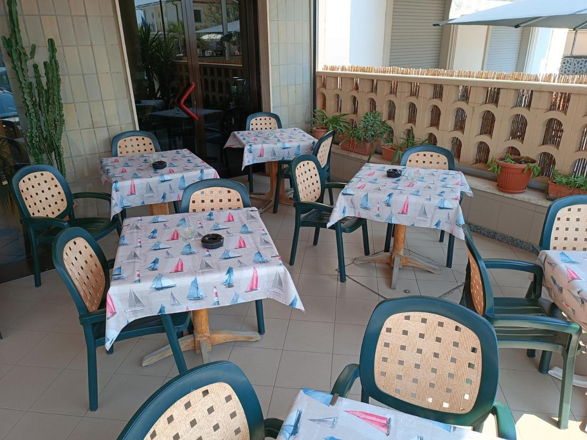 Hotel La Vela