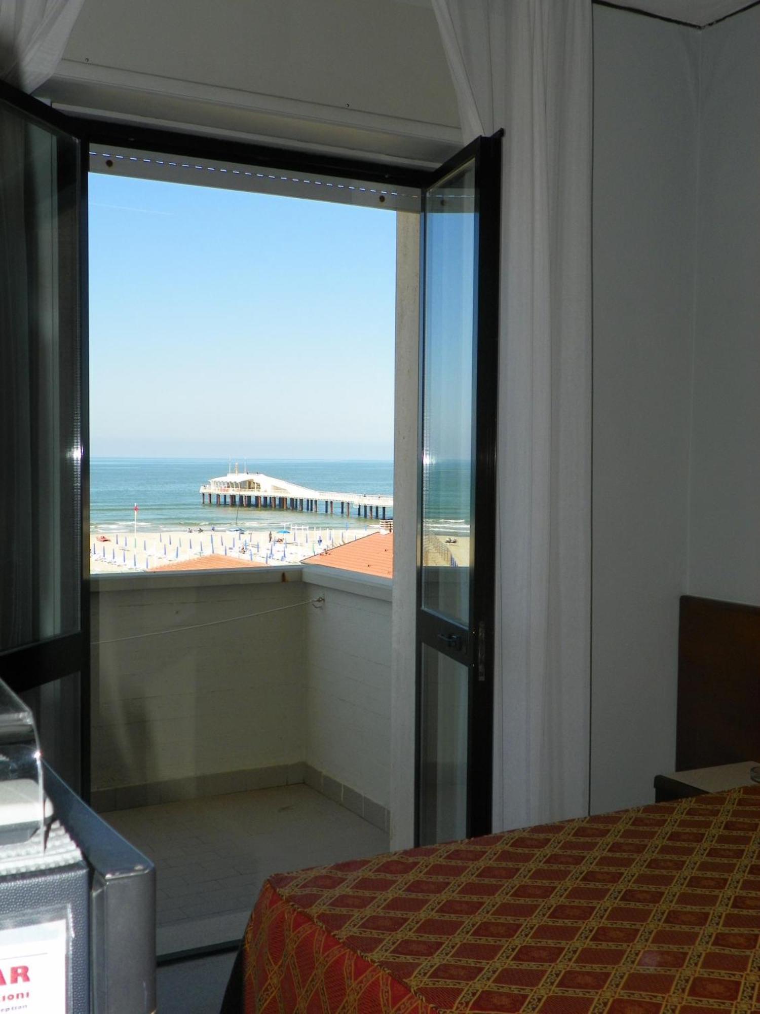 Hotel La Vela 3*