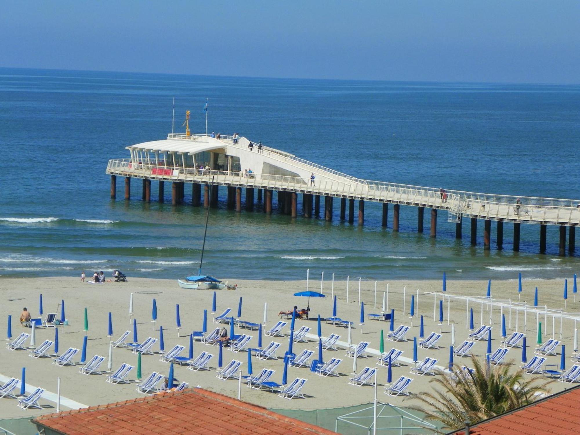 Hotel La Vela Lido di Camaiore